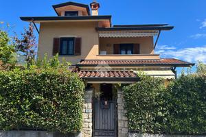 VILLA SINGOLA A COSTA VOLPINO