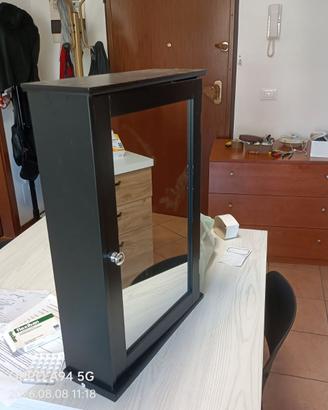 Specchiera