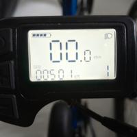 bici mtb elettrica Rockrider E‑ST 100 azzurra