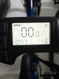 bici mtb elettrica Rockrider E‑ST 100 azzurra