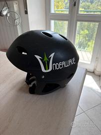 Casco misura 56 57 per sport acquatici