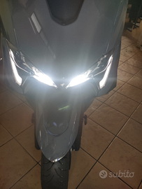 YAMAHA T MAX 560 anno 2021 NUOVO km 2300 REALI
