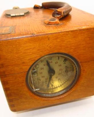OROLOGGIO LEONESSA PER GARE DI PICCIONI VIAGGIATOR