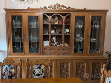 Sala da pranzo completa in legno – credenza, tavol