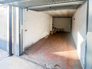 MAGAZZINO A POMPIANO