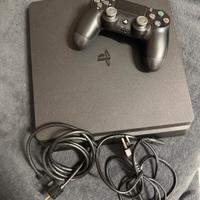 PlayStation 4 Slim Usata