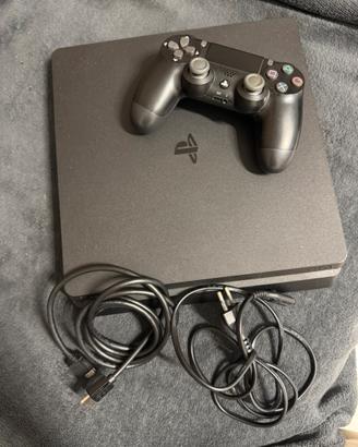 PlayStation 4 Slim Usata