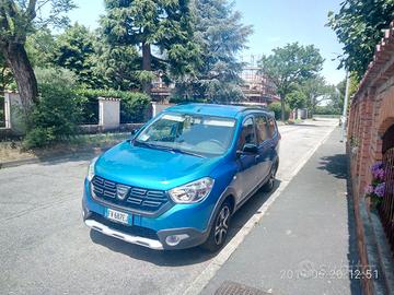 DACIA Lodgy Stepway 1.5 Blue dCi 8V 115CV 7 posti