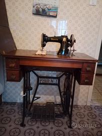 Macchina da cucire a pedale Phoenix