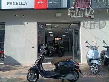 Piaggio Vespa 150 Primavera NERO LUCIDO