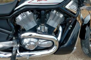HARLEY DAVIDSON V ROD