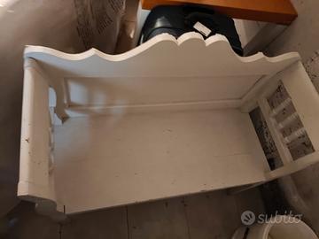 panca in legno verniciata 