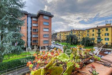 Appartamento di 146 m² con più di 5 locali e posto