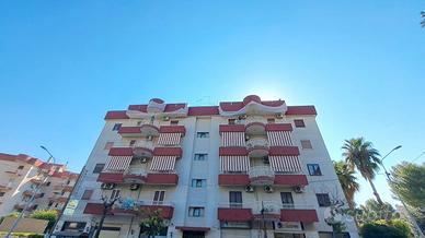 4° Piano Di Circa 140 Mq Con Posto Auto