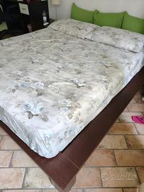 Letto matrimoniale in legno
