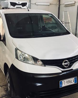 Nissan NV 200 COIBENTATO CON FRIGO MARCIA PIÙ RETE