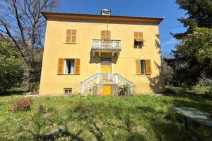 BIFAMILIARE A GENOVA