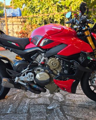 Ducati Streetfighter V4S