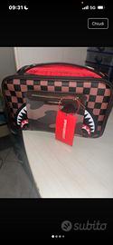 Pochette SPRAYGROUND
