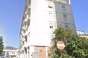 Immobile in asta di 679 m² con più di 5 locali e b