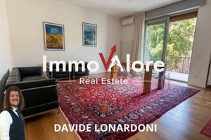 Appartamento di 105 m² con 3 locali e box auto a V