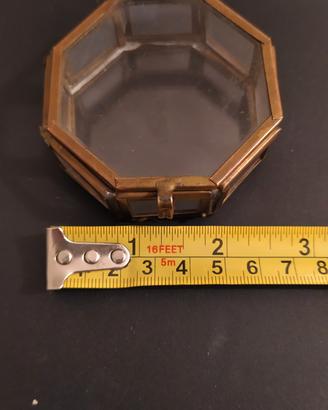 Antico portareliquie o porta gioielli