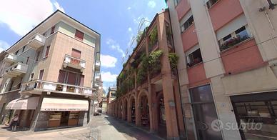 Bilocale con terrazzo e posto auto