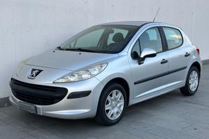 Peugeot 207 1.4 8V 75CV 5p. X Line
