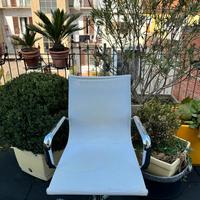 Poltrona direzionale da ufficio rivestita in rete