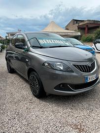 Lancia Ypsilon 1.0 FireFly 5 porte S&S Hybrid Gold