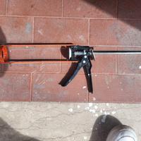 Pistola per Silicone,pronta all'uso - usata poco