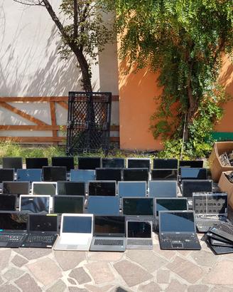 Lotto 44 Pc Portatili + Scocche Varie e Pezzi