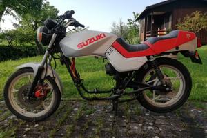 Suzuki GS 550 Katana - 1982