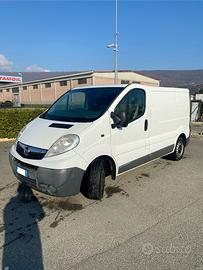 Opel Vivaro 2012