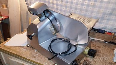 Affettatrice lama 25