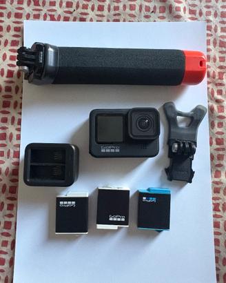 GoPro HERO9 Black + 3 batterie + accessori