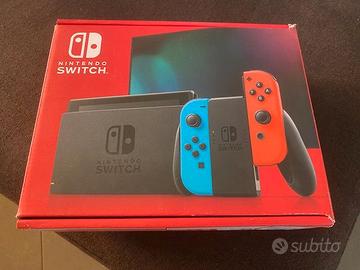 Nintendo Switch+Custodia+gioco Pokemon