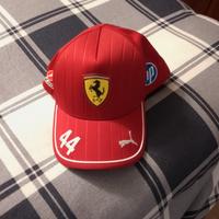 Cappellino Ferrari originale nuovo 