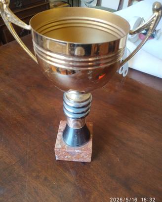 coppa premiazione trofeo in  metallo  base marmo
