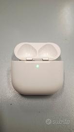 Apple Custodia di Ricarica Airpods 4