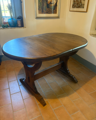 Tavolo ovale in noce