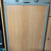 Frigorifero trivalente dometic