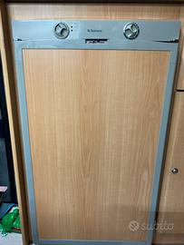 Frigorifero trivalente dometic