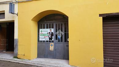 MAGAZZINO A SPOLETO