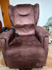 Poltrona elettrica per anziani e disabili