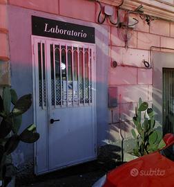 Locale commerciale salerno centro canna fumaria