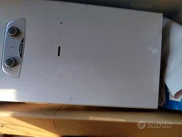 Scaldabagno a Gas Ariston Fast R X 14 Litri (GPL)