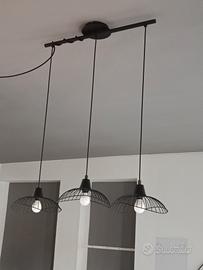 Lampadario a sospensione  a tre luci 