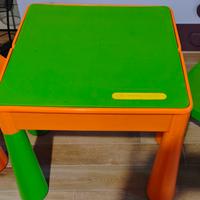 Tavolo gioco e sedie per bambini