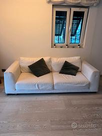 Divano comodo 2 posti by NATUZZI